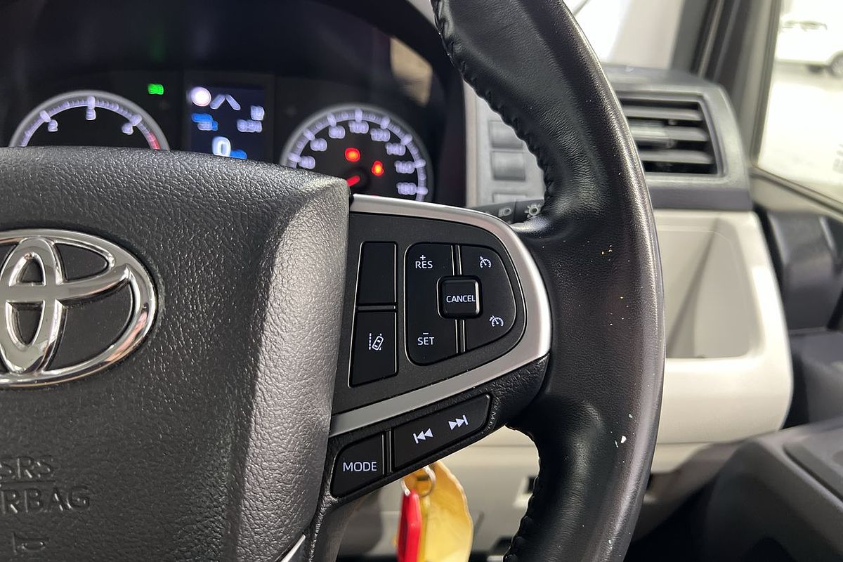 2022 Toyota Hiace Commuter GDH322R