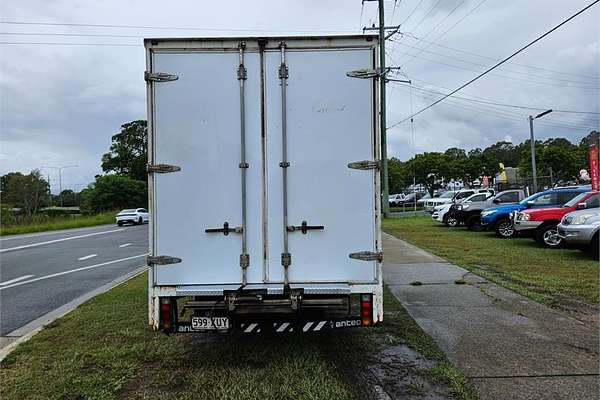 2014 Mitsubishi Canter