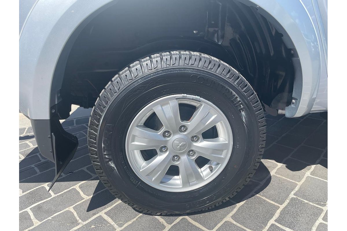 2014 Mitsubishi Triton GLX MN 4X4