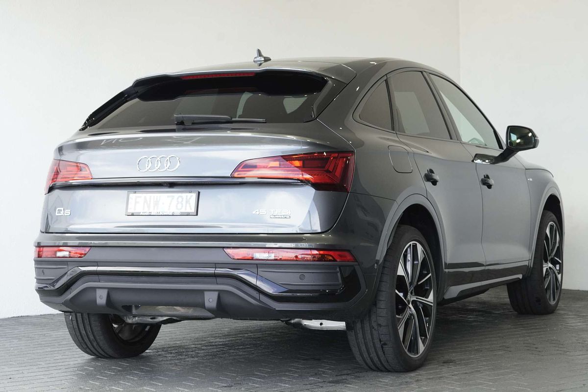 2024 Audi Q5 45 TFSI S Line FY