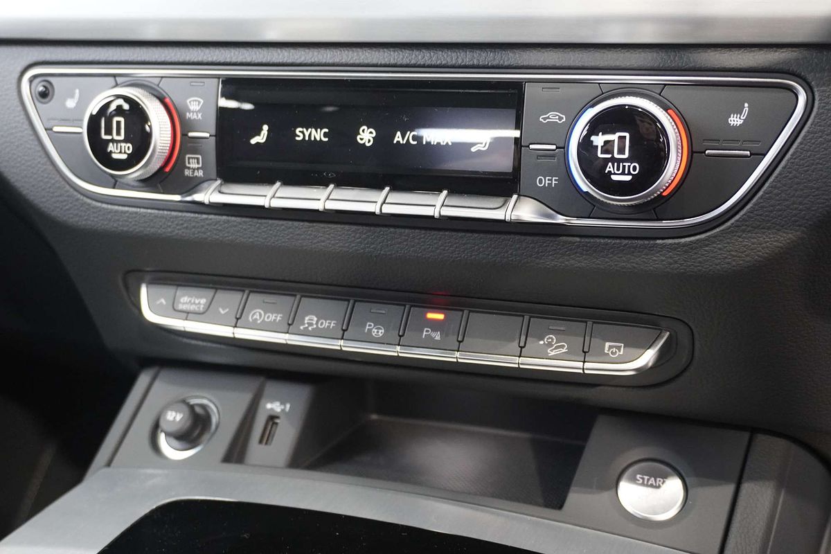 2024 Audi Q5 45 TFSI S Line FY