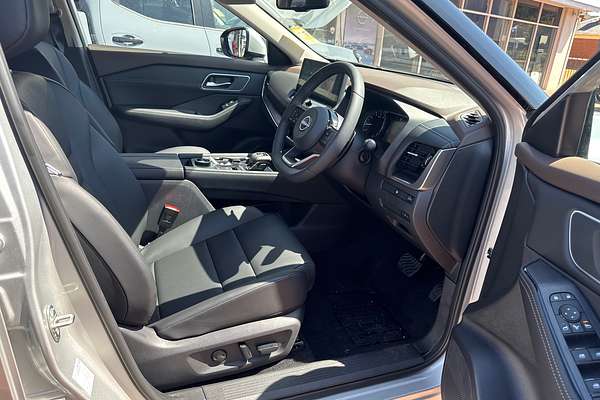 2024 Nissan X-TRAIL ST-L T33