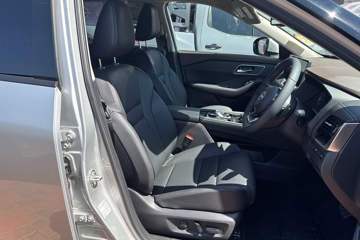 2024 Nissan X-TRAIL ST-L T33
