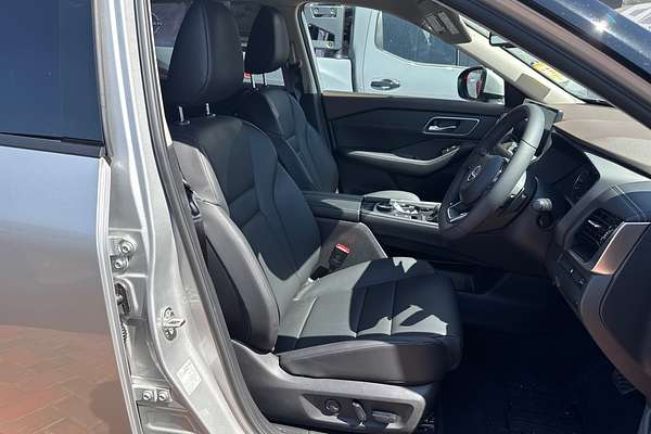 2024 Nissan X-TRAIL ST-L T33