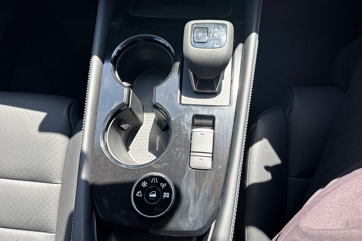 2024 Nissan X-TRAIL ST-L T33