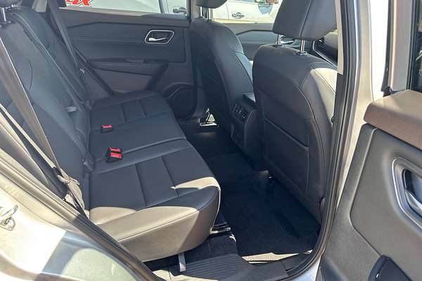 2024 Nissan X-TRAIL ST-L T33