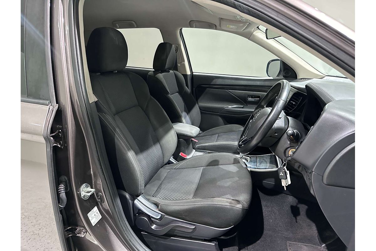 2018 Mitsubishi Outlander ES ZL