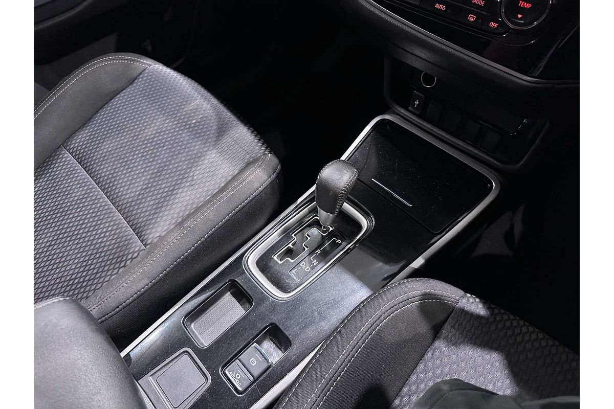 2018 Mitsubishi Outlander ES ZL