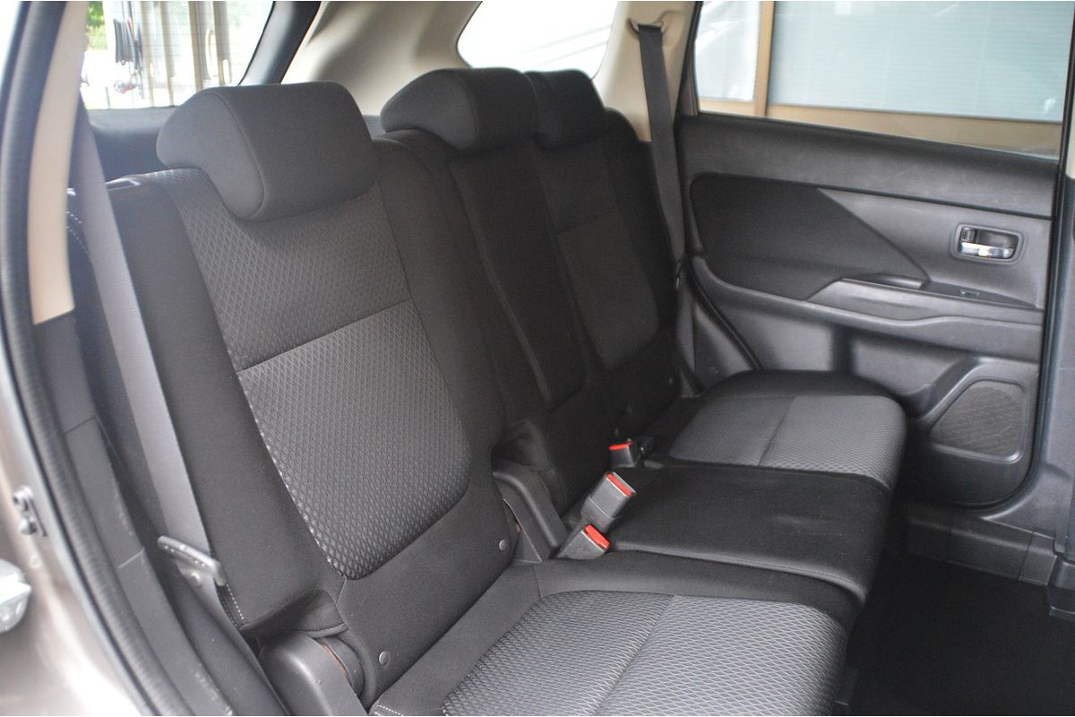 2015 Mitsubishi Outlander LS ZK