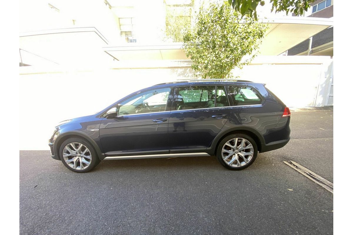 2016 Volkswagen Golf Alltrack 132TSI 7