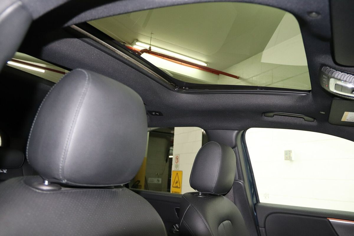 2022 Mercedes-Benz EQB EQB250 X243