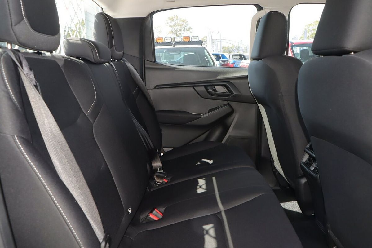 2024 Isuzu D-MAX SX High Ride Rear Wheel Drive