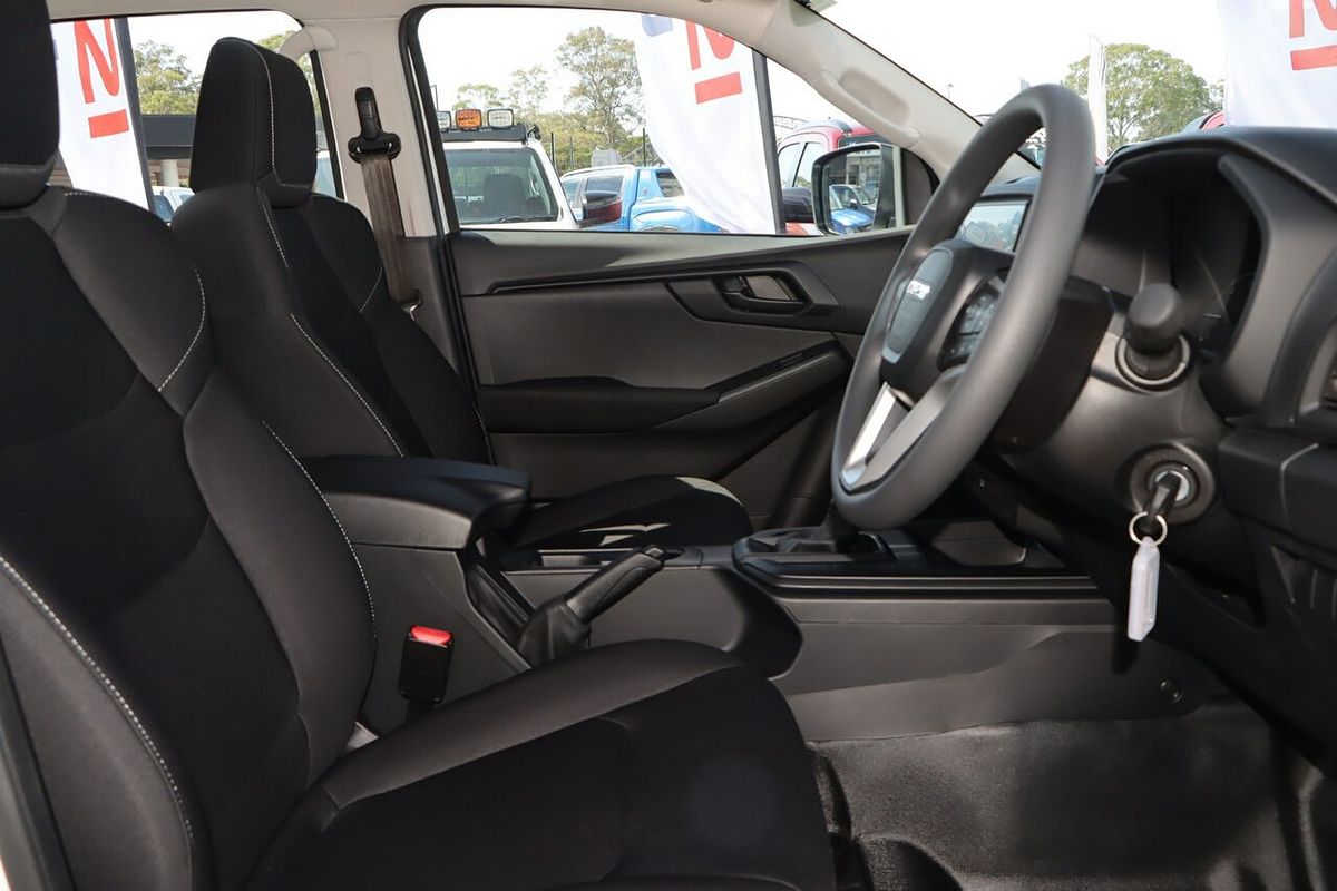 2024 Isuzu D-MAX SX High Ride Rear Wheel Drive