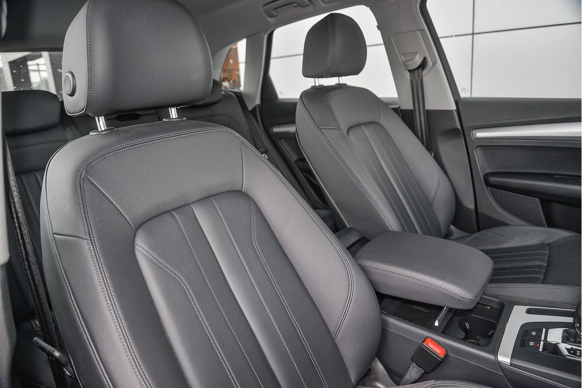 2023 Audi Q5 35 TDI FY