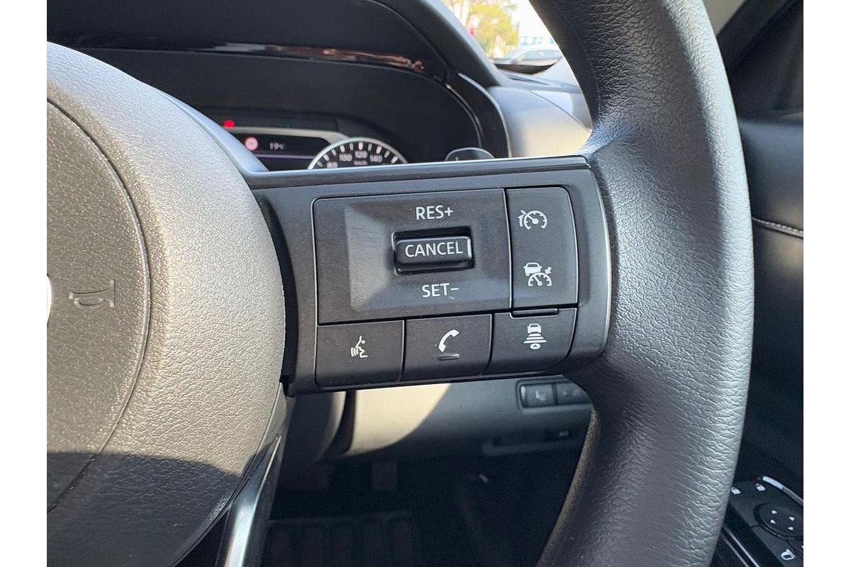 2022 Nissan Pathfinder ST R53
