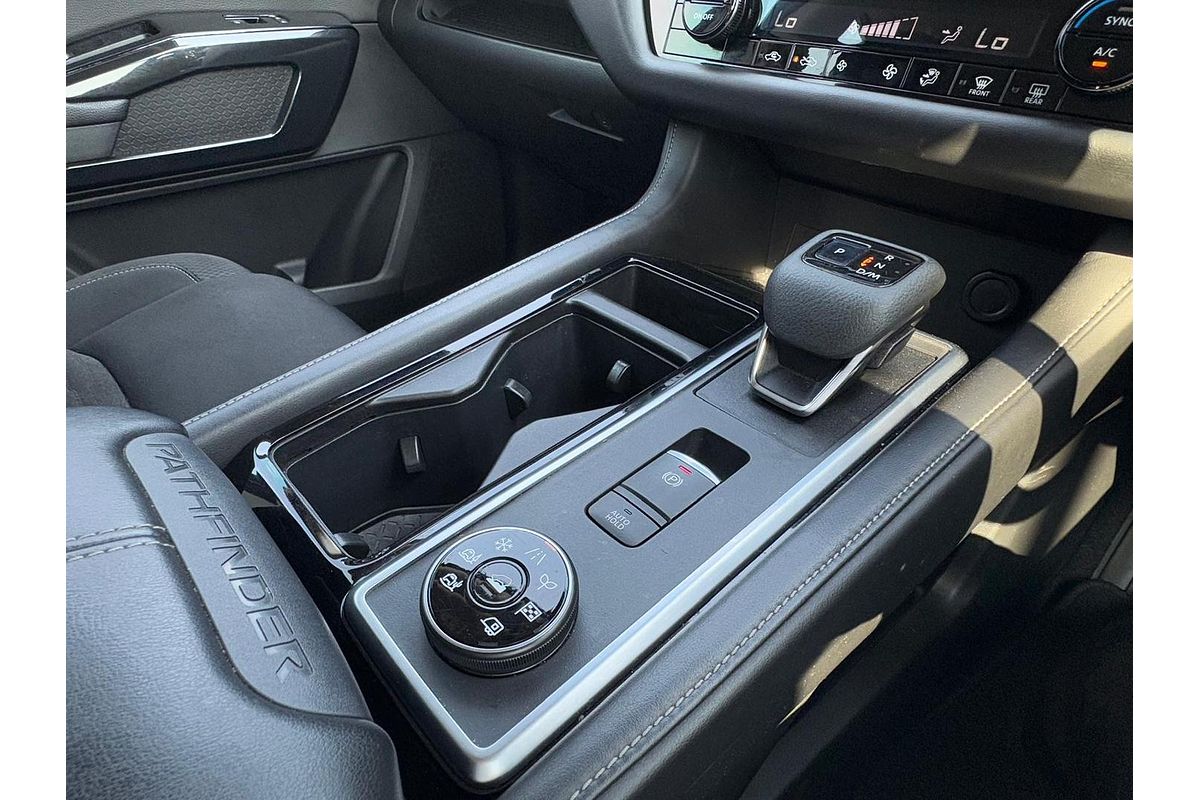2022 Nissan Pathfinder ST R53