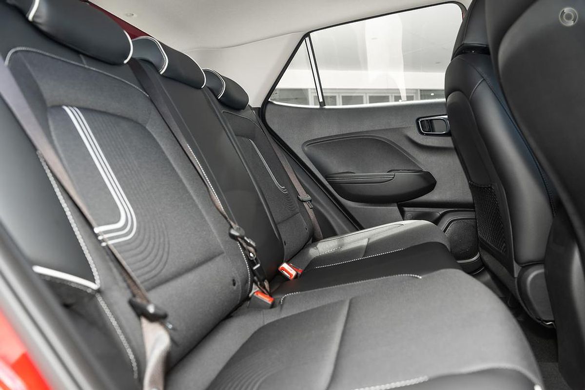 2025 Hyundai Venue Active QX.V5