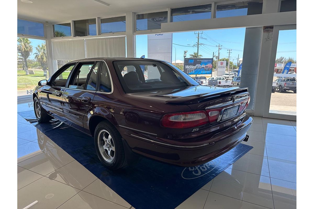 1998 Ford LTD DL