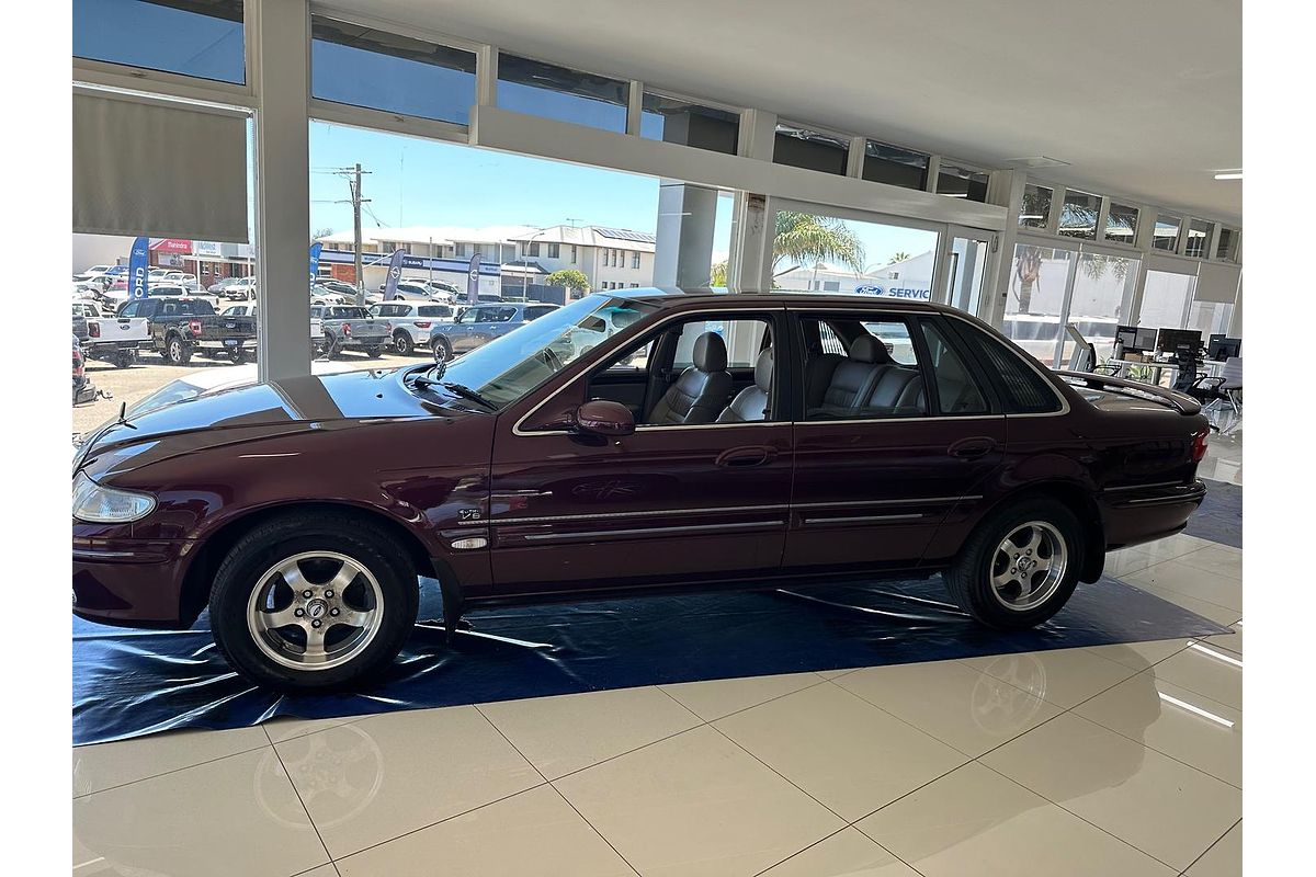 1998 Ford LTD DL