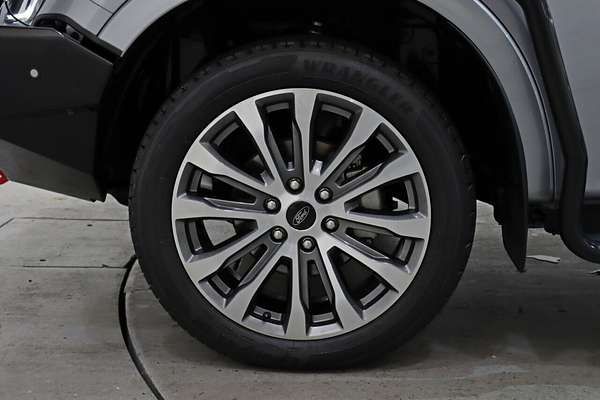 2024 Ford Everest Platinum