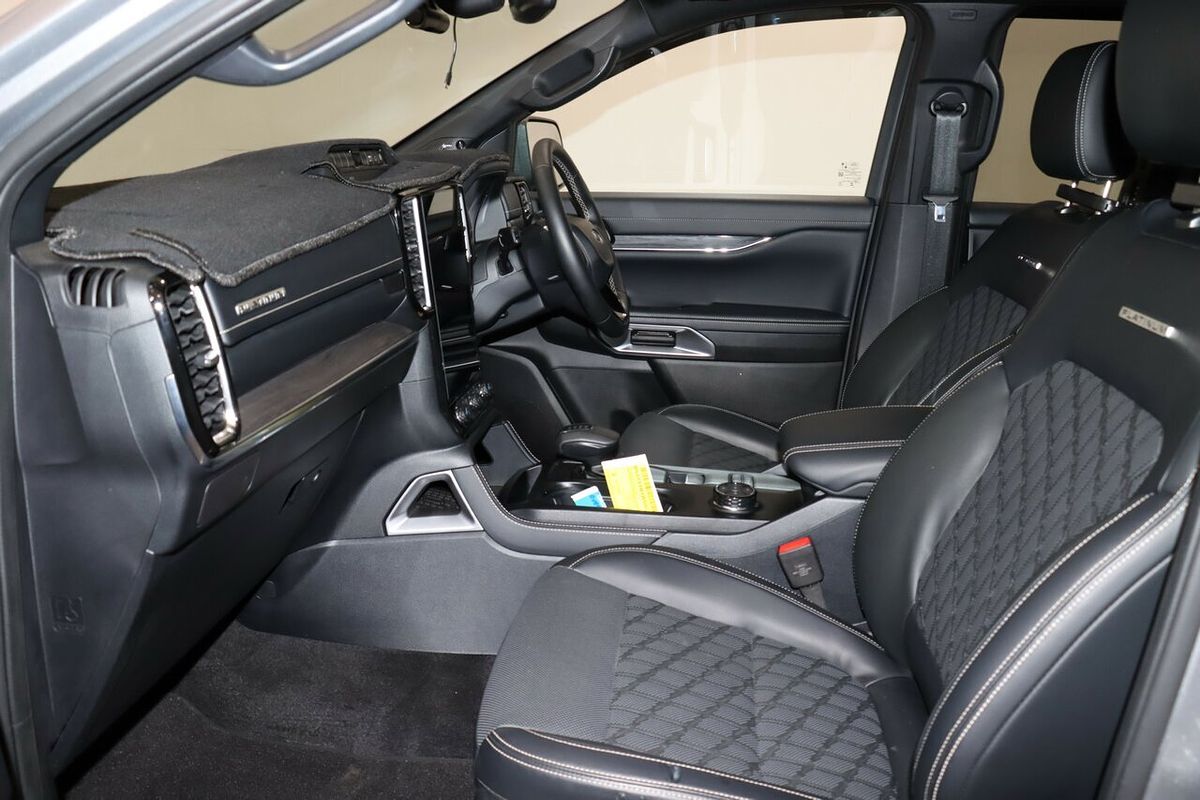 2024 Ford Everest Platinum