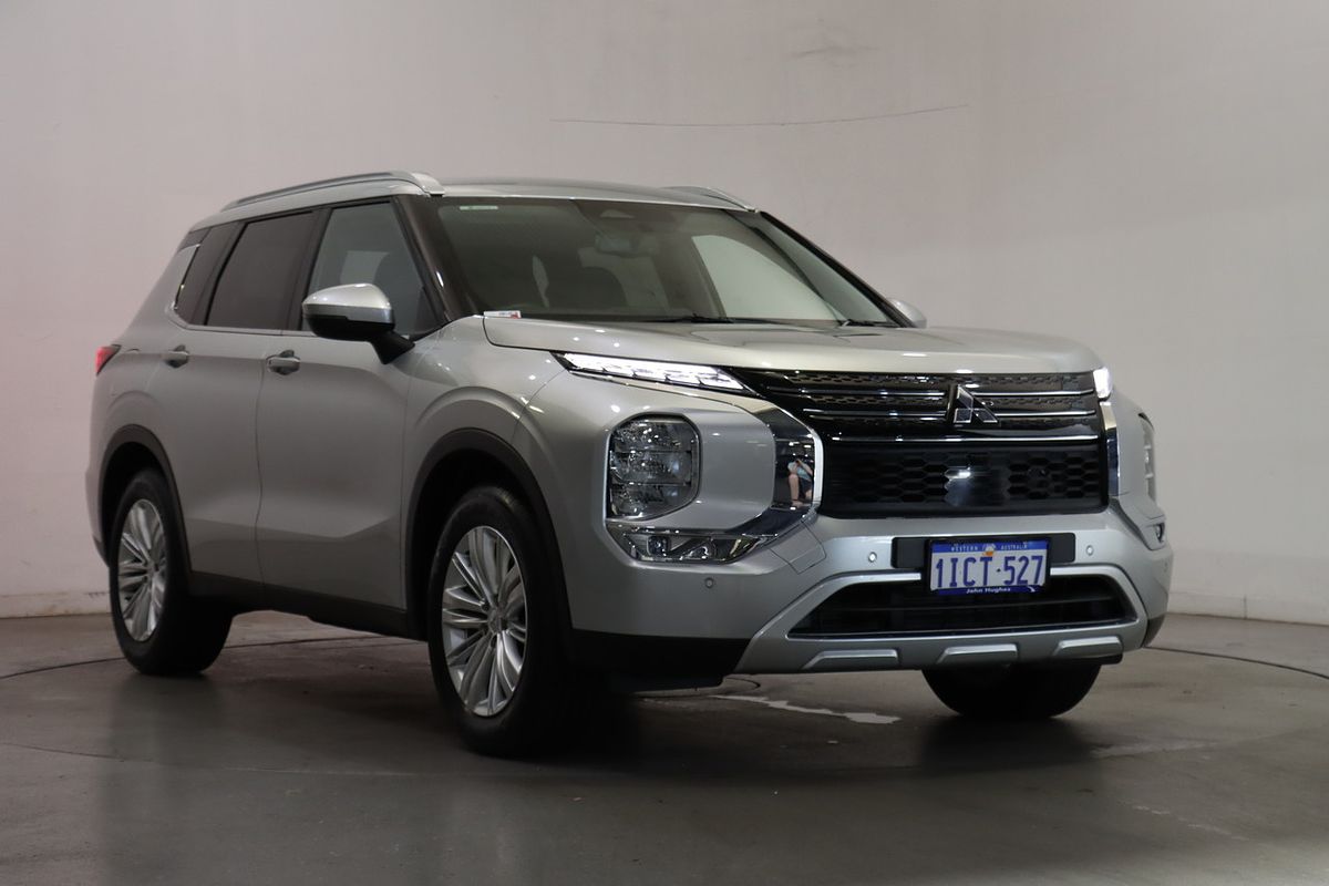 2023 Mitsubishi Outlander LS ZM