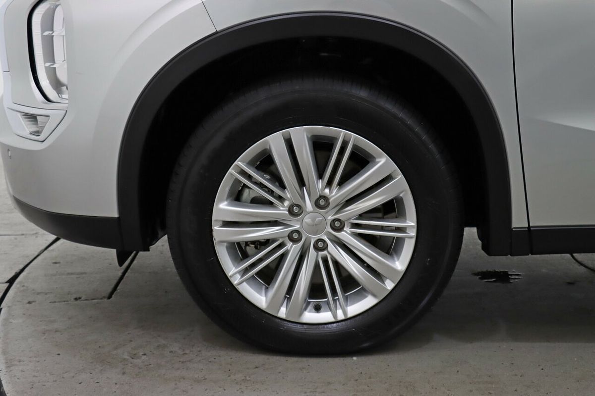 2023 Mitsubishi Outlander LS ZM