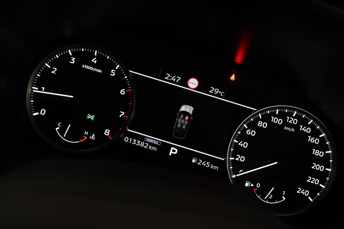 2023 Mitsubishi Outlander LS ZM