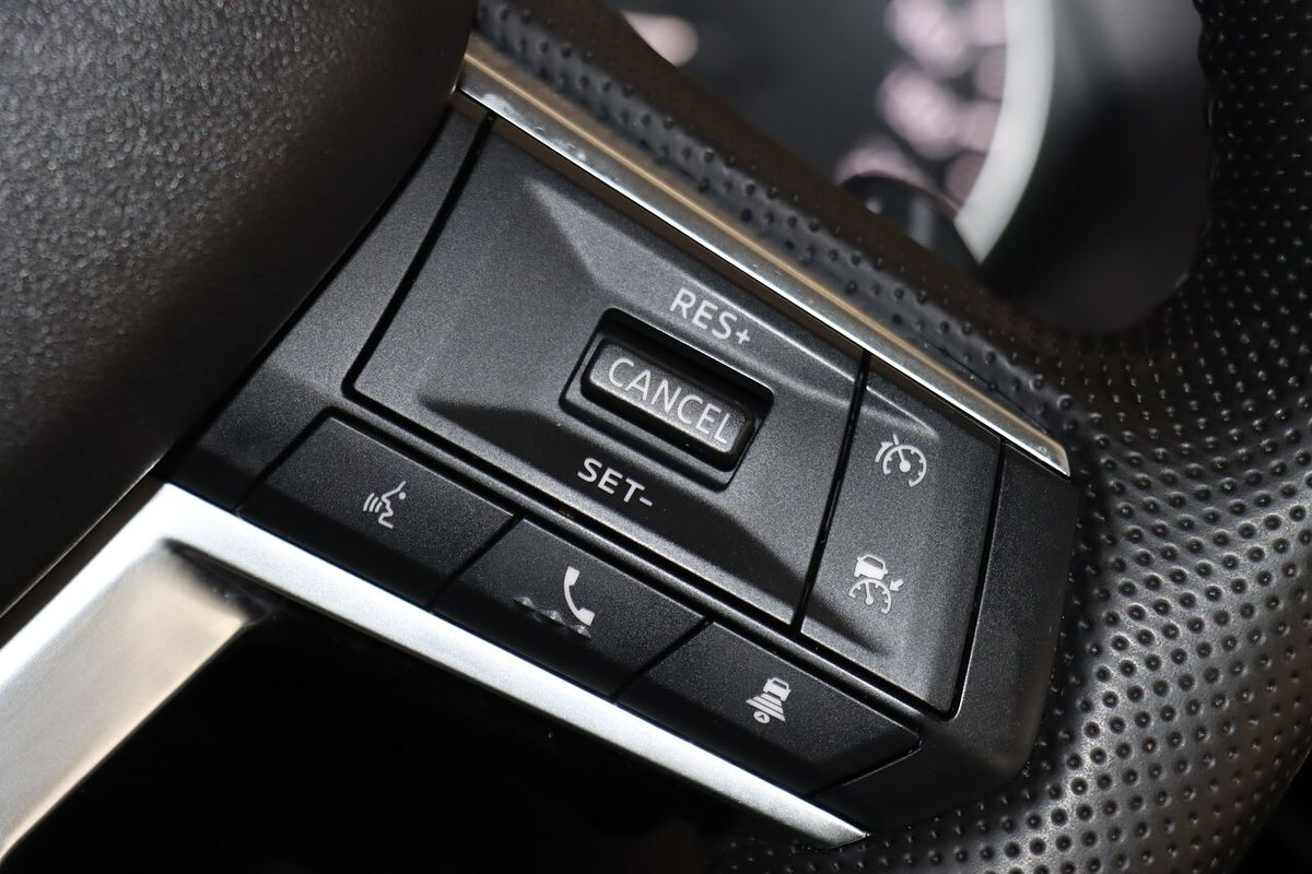 2023 Mitsubishi Outlander LS ZM