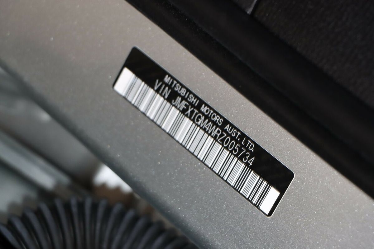 2023 Mitsubishi Outlander LS ZM