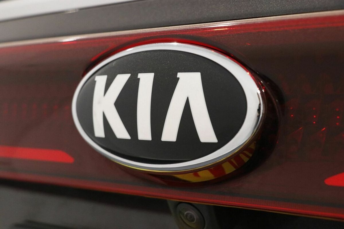 2021 Kia Carnival S KA4