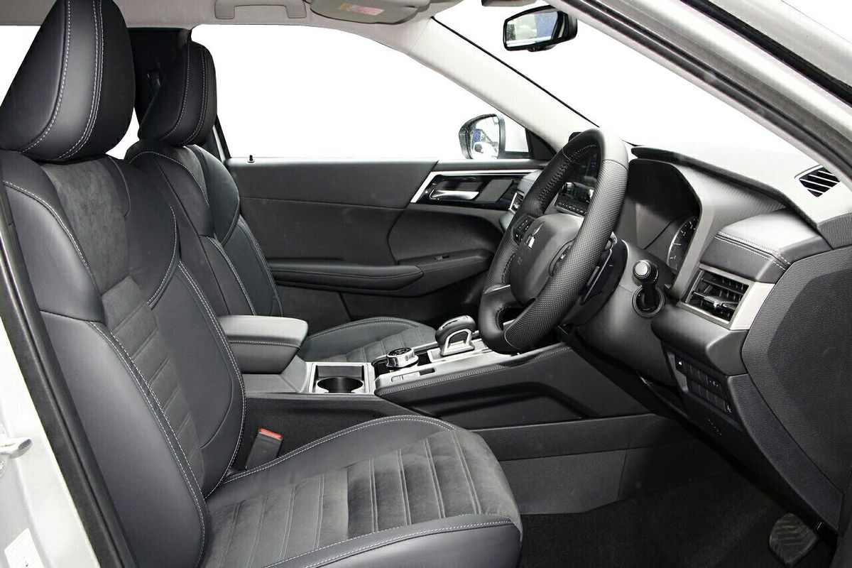2024 Mitsubishi Outlander Aspire ZM