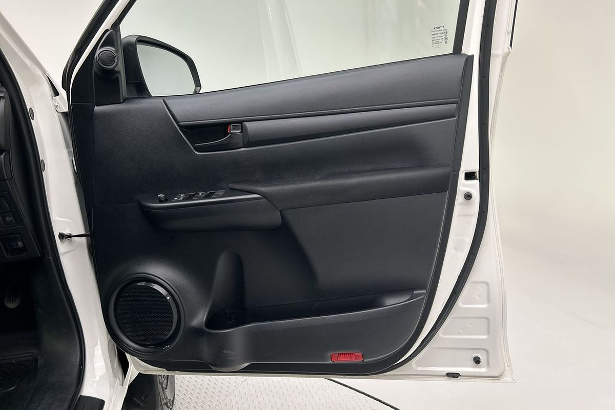 2020 Toyota Hilux SR GUN126R 4X4