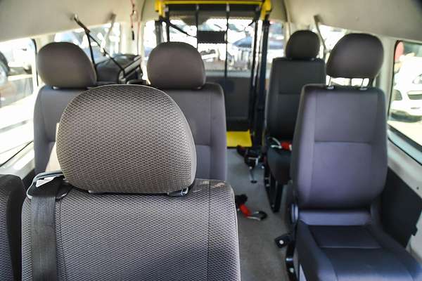 2018 Toyota Hiace Commuter KDH223R