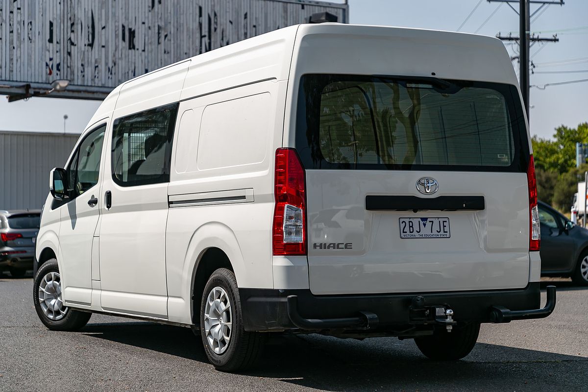 2021 Toyota HiAce