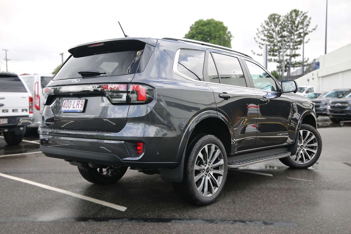 2024 Ford Everest Platinum