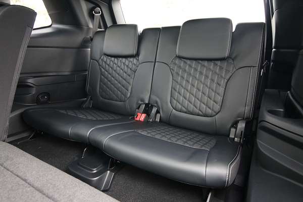 2024 Ford Everest Platinum
