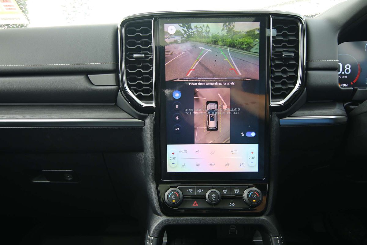 2024 Ford Everest Platinum