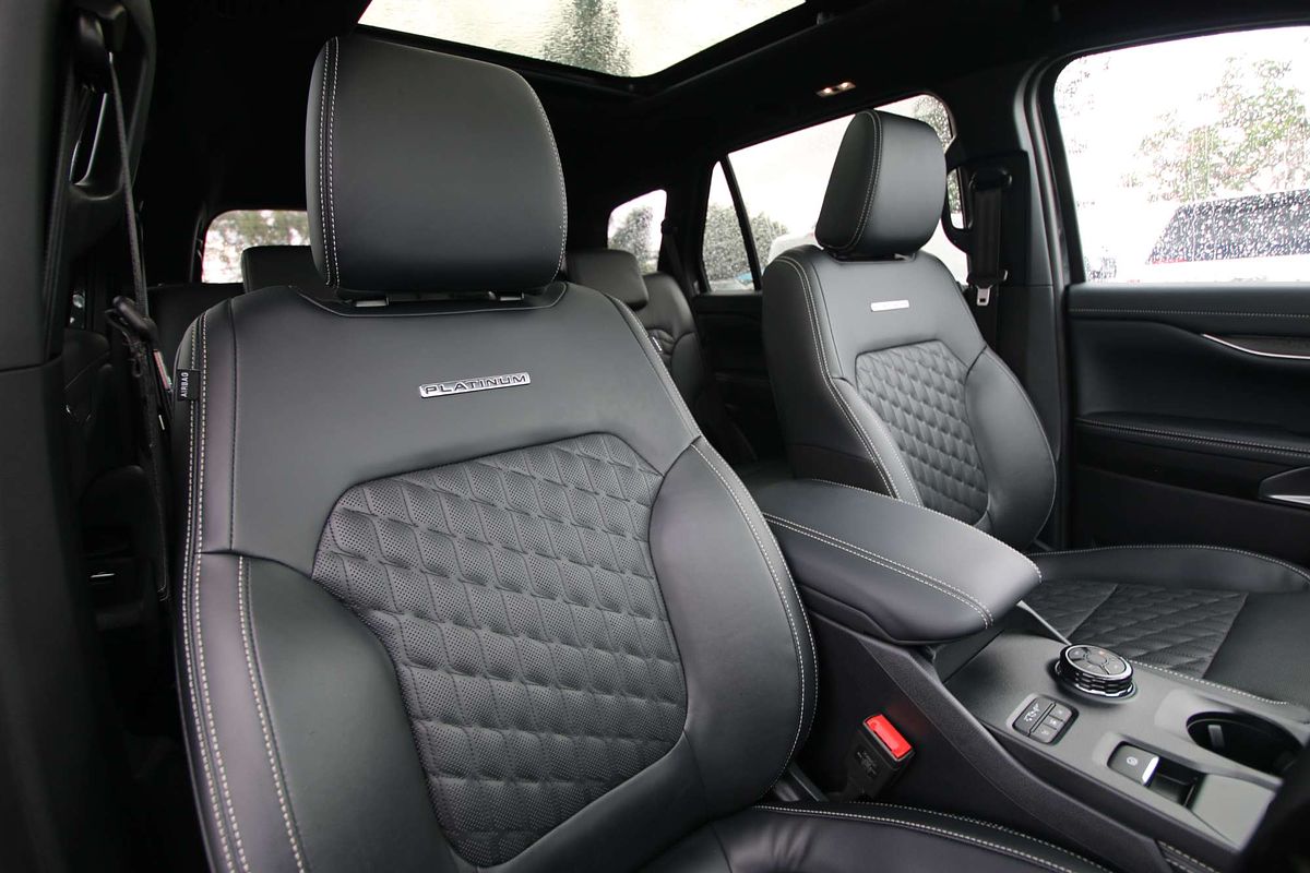 2024 Ford Everest Platinum