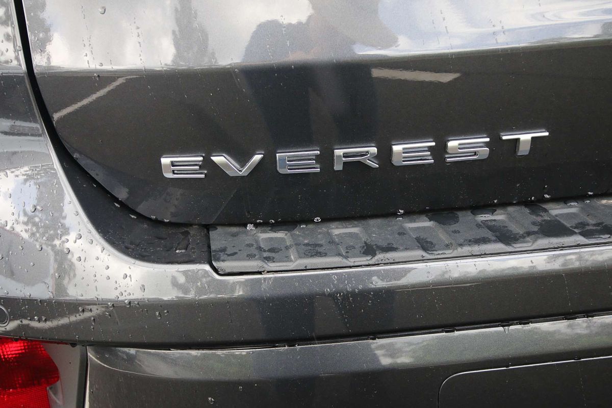 2024 Ford Everest Platinum