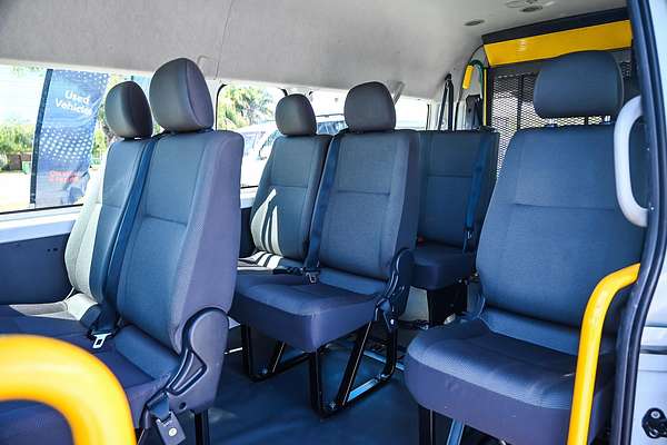 2017 Toyota Hiace Commuter KDH223R