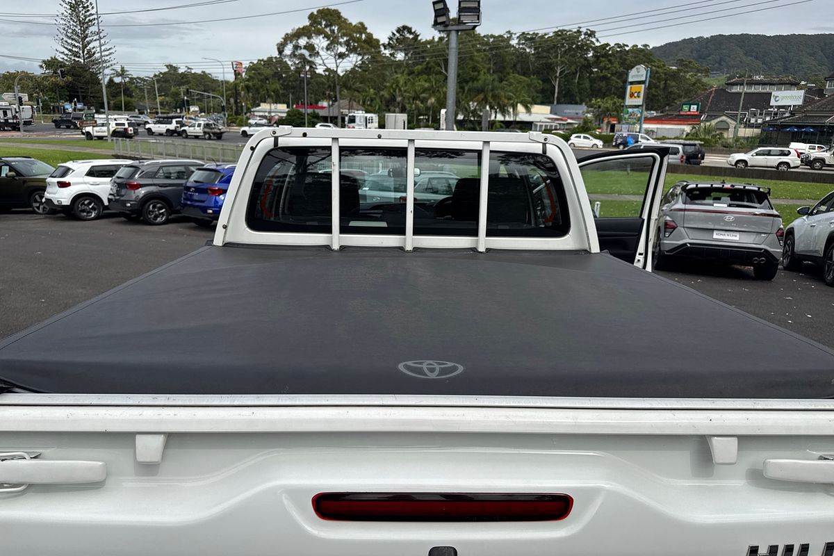2016 Toyota Hilux SR GUN126R 4X4