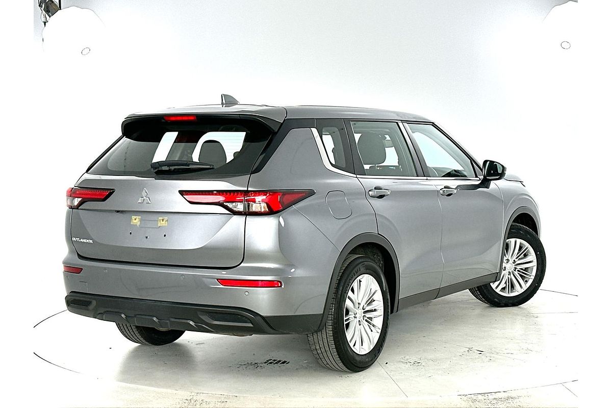 2022 Mitsubishi Outlander ES ZM