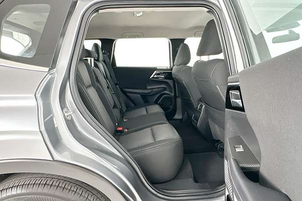2022 Mitsubishi Outlander ES ZM