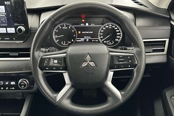 2022 Mitsubishi Outlander ES ZM