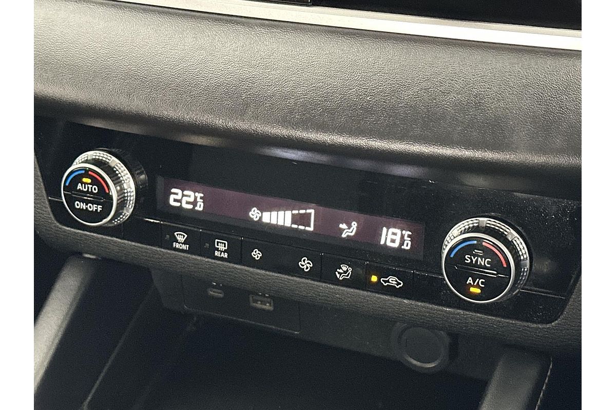 2022 Mitsubishi Outlander ES ZM