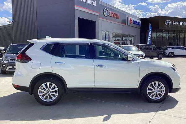2022 Nissan X-TRAIL ST T32