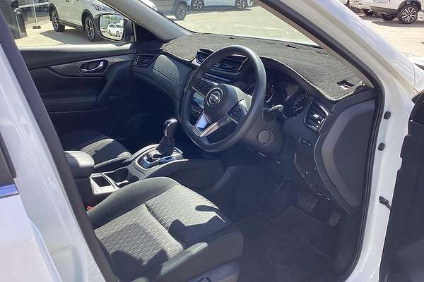 2022 Nissan X-TRAIL ST T32