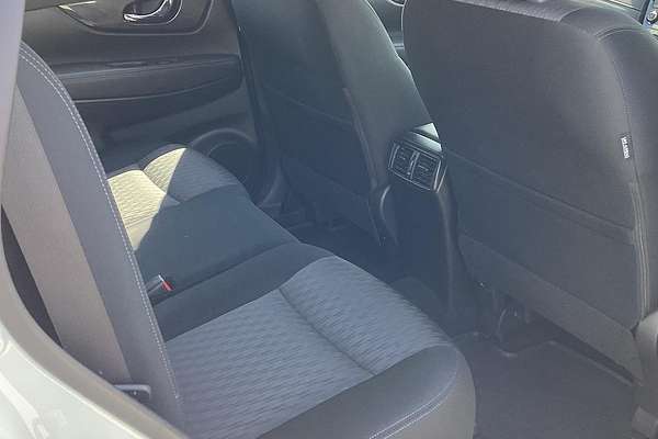 2022 Nissan X-TRAIL ST T32