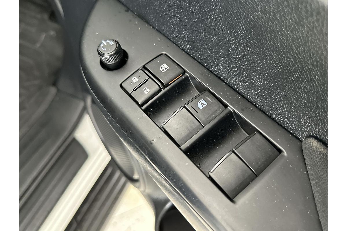 2019 Toyota Hilux SR GUN126R 4X4